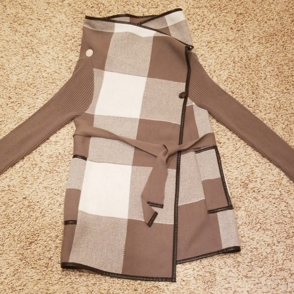 Asymmetrical jacket